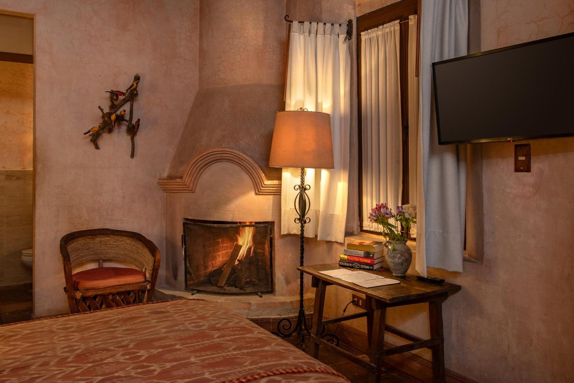 Posada Del Angel Antigua Room photo
