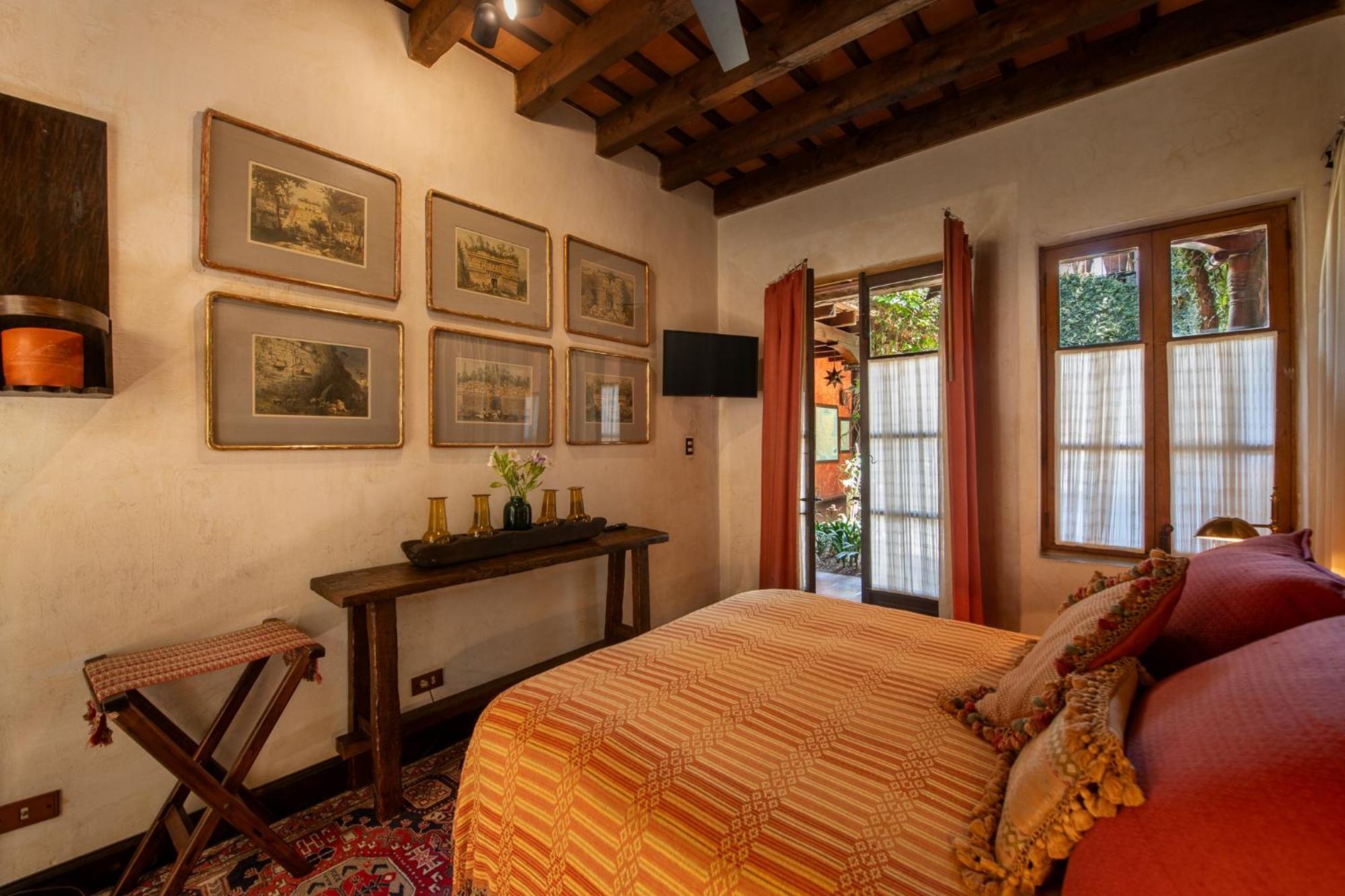 Posada Del Angel Antigua Room photo
